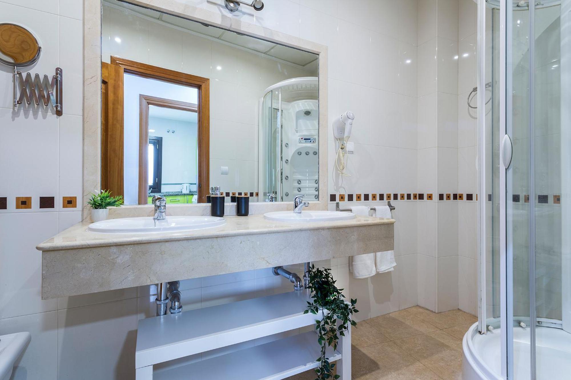 Santa Catalina Patio Andaluz 3 Rooms Севилья Экстерьер фото